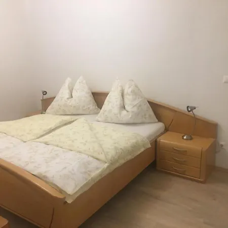 公寓 Neben Dem Schloss Porcia 斯皮特安德劳