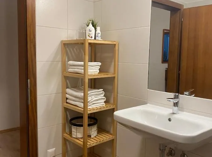 Neben Dem Schloss Porcia *