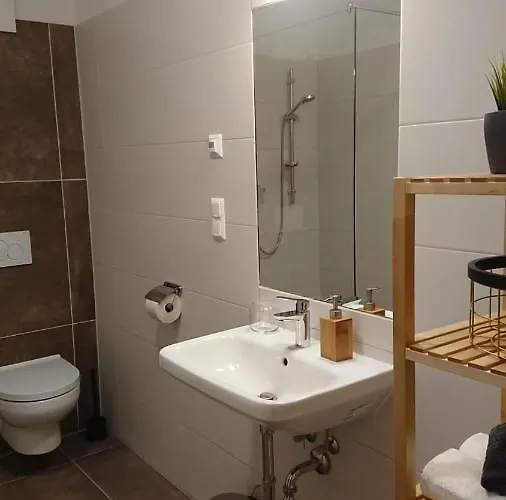 Neben Dem Schloss Porcia *