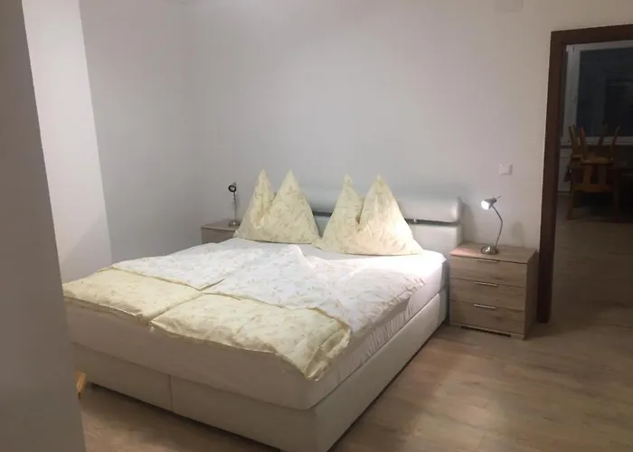 Neben Dem Schloss Porcia Spittal an der Drau